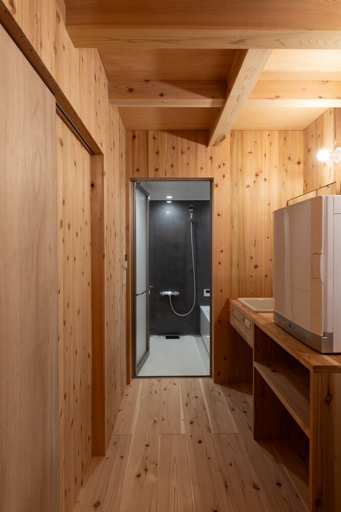 『ばんざいや』