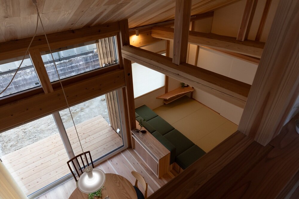 『ばんざいや』